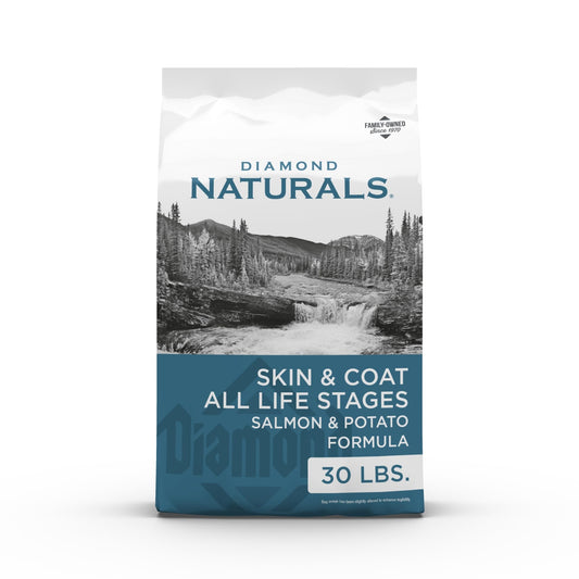 DIAMOND NATURALS Skin & Coat Real Meat Recipe Dry Dog Food with Wild Caught Salmon 30 Pound (Pack of 1)
