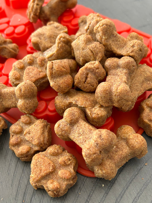 Lucy Loo Treats - Tilly’s Treat - Peanut Butter, Banana, & Bacon (5 oz. Bag)